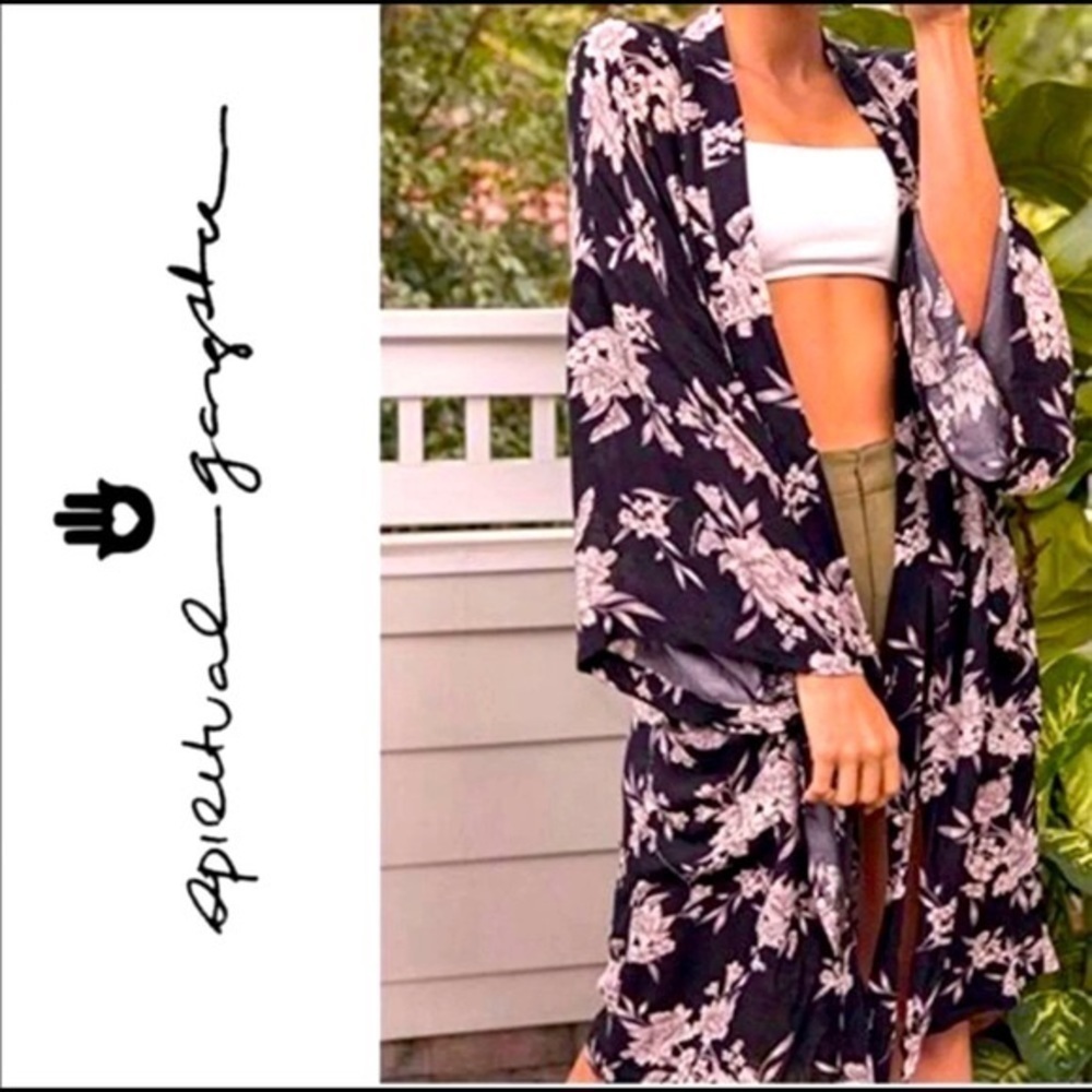 Spiritual Gangster Black and White Maya Floral Kimono OS NWOT - Picture 8 of 8